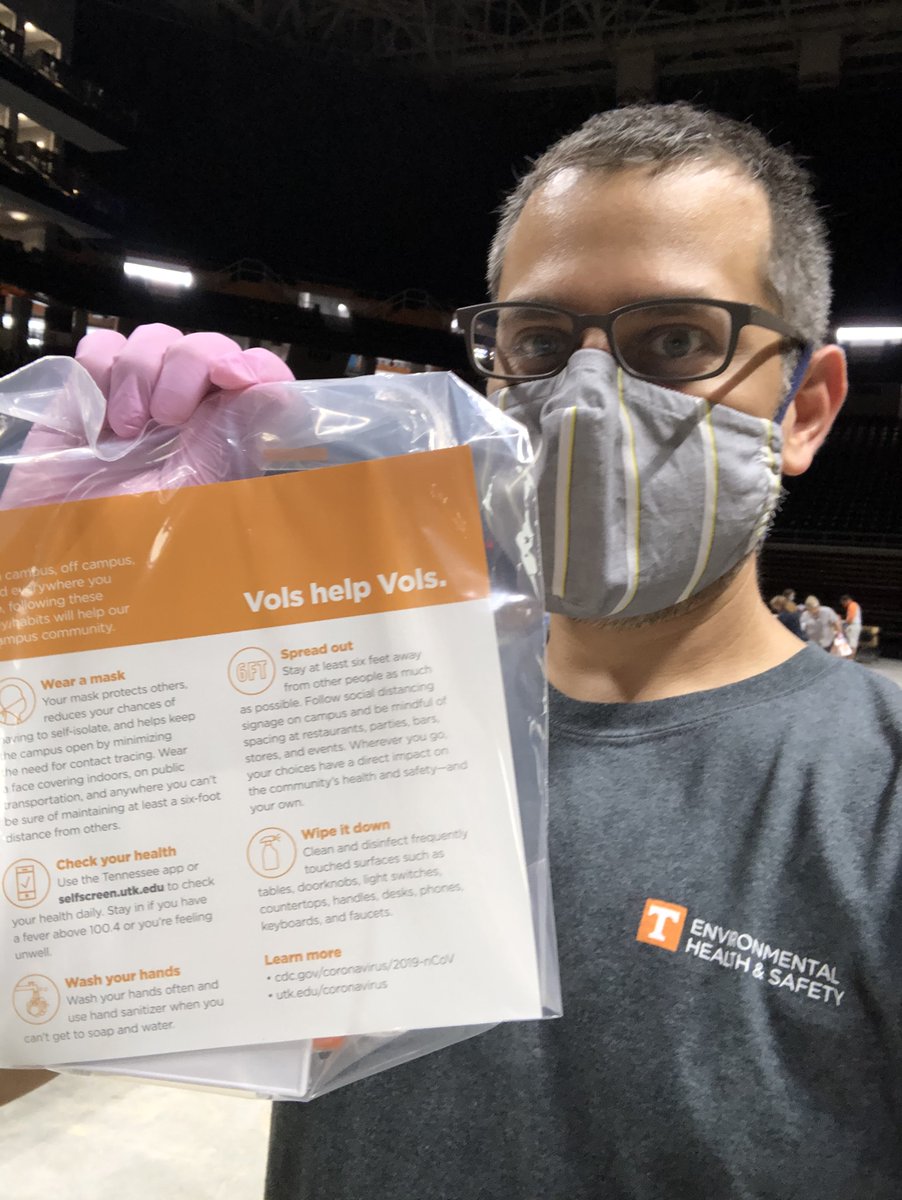 UTPublicSafety's tweet photo. We’re counting down until the start of fall classes! @UTPolice officers and Environmental Health &amp; Safety staff helped assemble wellness kits including face coverings that @UTKnoxville will give every student, faculty &amp; staff. See you Aug. 19! https://t.co/0AJ5PAHyev #VolSafety https://t.co/N61OYwoHbp