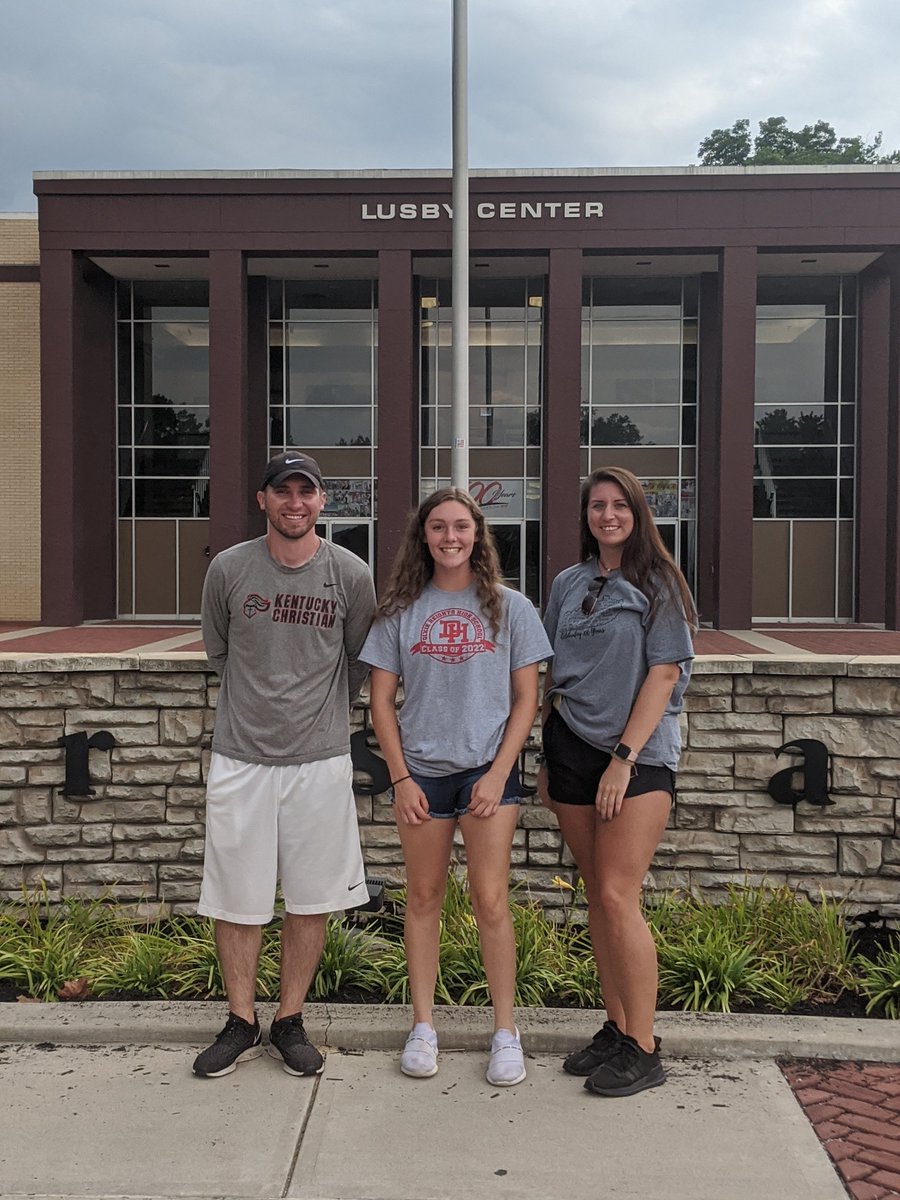avameyer2022's tweet photo. I'm beyond thankful to have received my first offer from @GoKnightsSB !!! Thank you @Coach_Gardner22 @SVanoverKcuSB and Coach Tinsley for this opportunity!! https://t.co/NiBqPWPw17