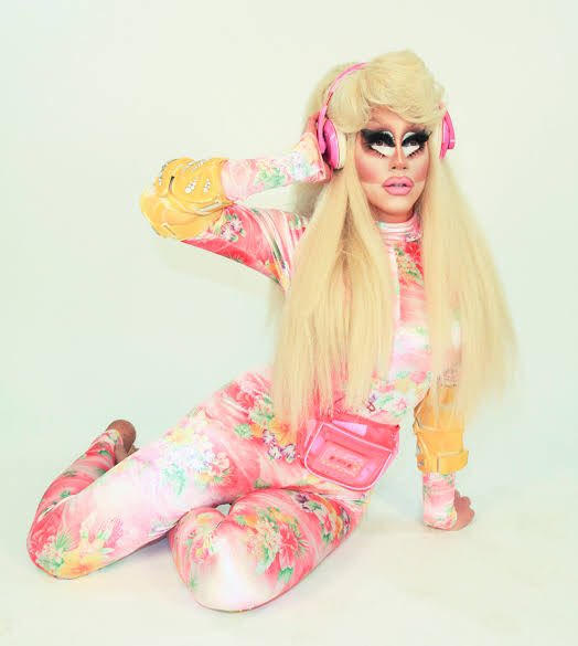  @trixiemattel as Carminha Frufru - A THREAD
