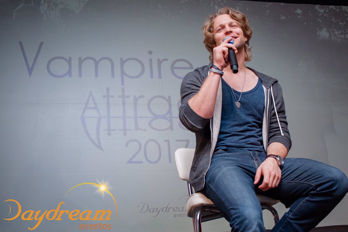 #tbt Chase na #VampireAttraction2017 💙
