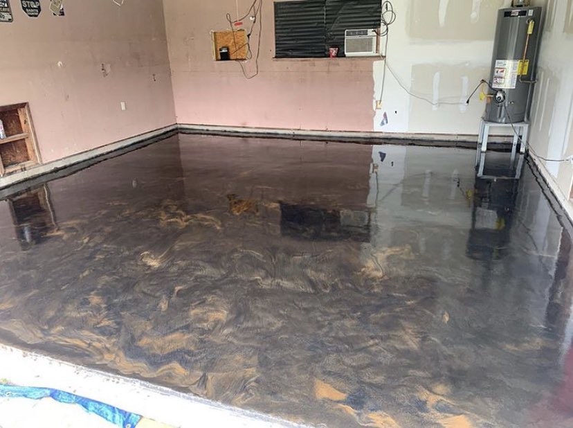 ConcreteViking's tweet photo. Black and Gold Saints themed floor! LSU theme coming soon. Tell your friends about us ! https://t.co/KcFYWunJHC