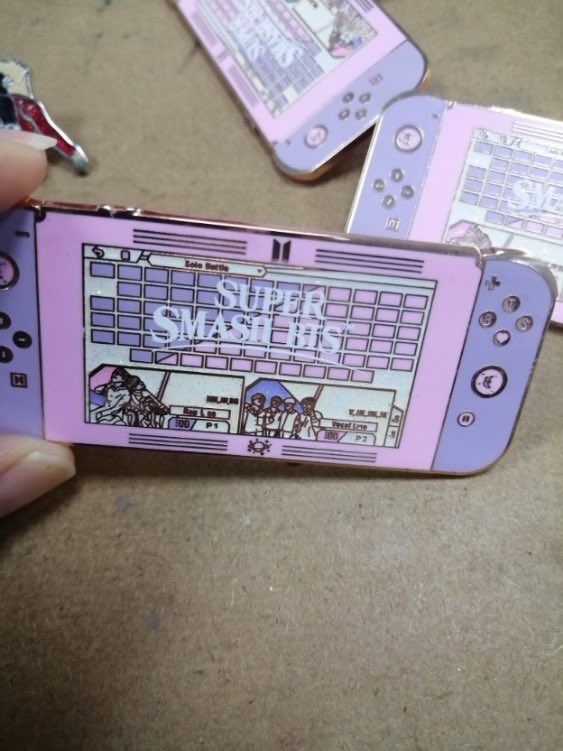 hamcatstudios's tweet photo. [ BTS SWITCH ENAMEL PIN]
➪𝚖𝚊𝚗𝚞 𝚞𝚙𝚍𝚊𝚝𝚎
here is the (almost) final design for the pins! I got in some samples today and there might need to be a resize to the pin in order to make the tiny text a little larger

#bts_switch #BTS #BTSARMY #btsfanart #enamelpin https://t.co/irShQCvZb7
