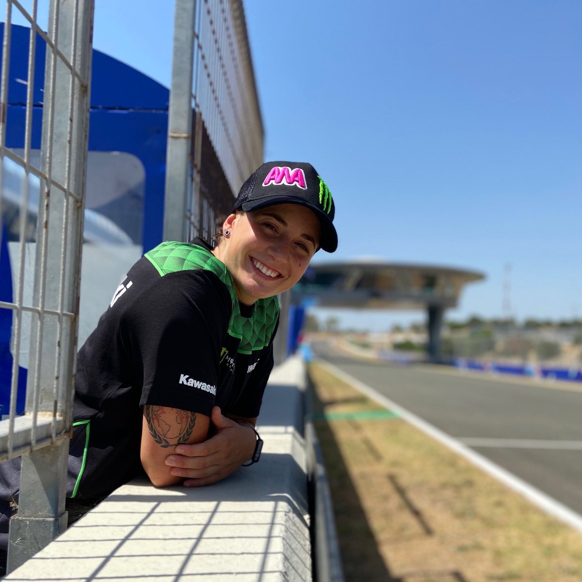 AnaCarrasco_22's tweet image. Round 1 - Circuito de Jerez🏁

¡No puedo estar más feliz, mañana comienza el primer fin de semana de carreras de la temporada! ¡Estamos listos para disfrutar!😄💪🏻

I can't be happier, tomorrow start the first racing weekend of the season! We are ready to enjoy!😄💪🏻