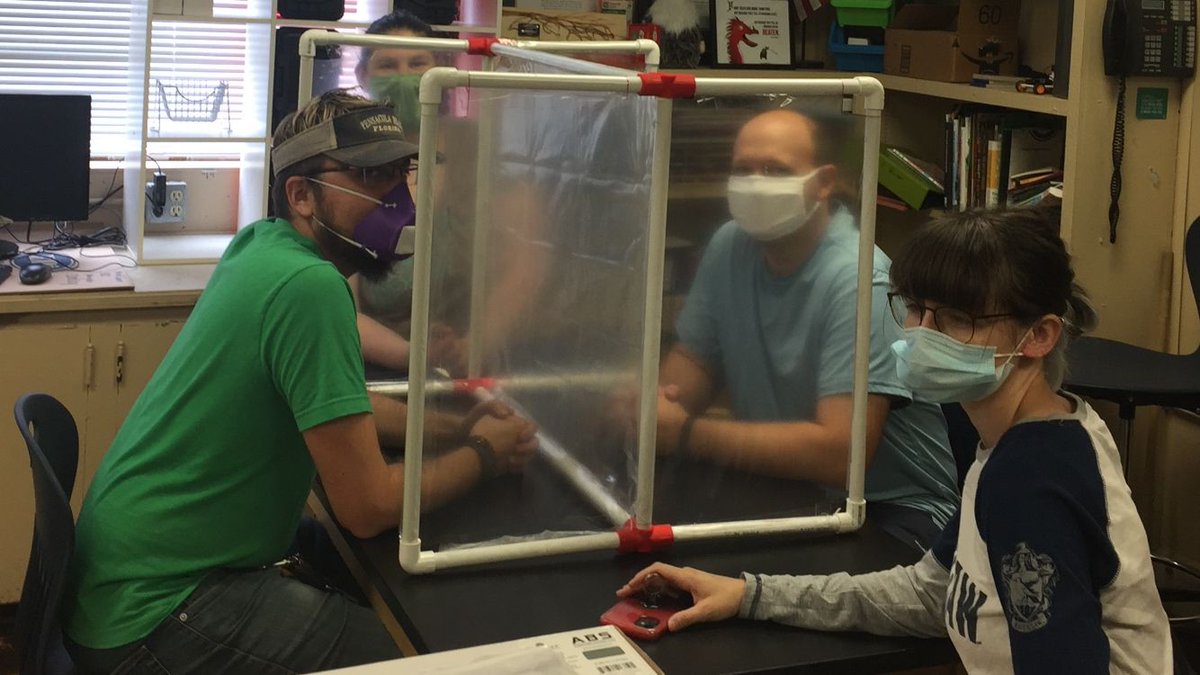 VwsdAOI's tweet photo. Academy of Innovation Robotics teachers using 3D printing technology to create dividers for our classrooms with tables. @VicksburgWarren https://t.co/FXUcCdDPGe
