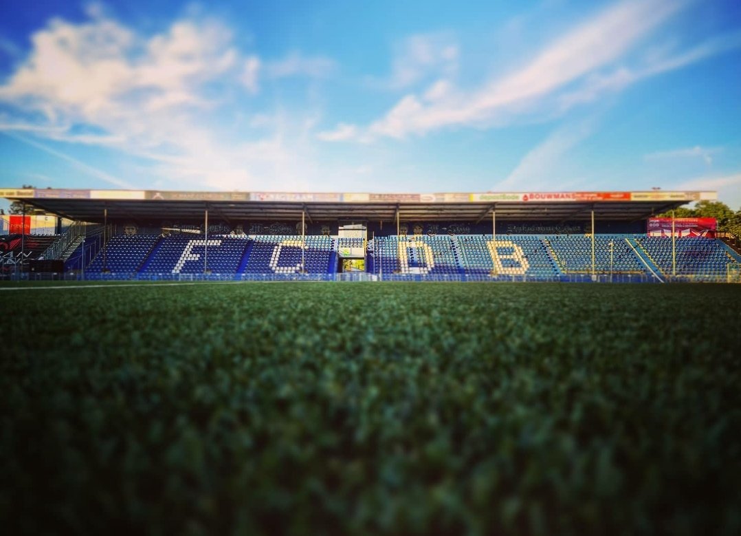 We are blue🔵
We are white⚪

M-Side 💙🤍