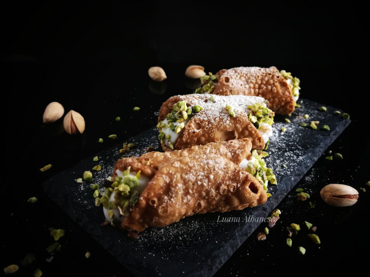 Lu_alba_81's tweet photo. #kitcannoli #kitcannolisiciliani #cannolisiciliani #enjoycannoli #maiddabontaagricola #maidda #pistacchi #granelladipistacchio #ricottadibufala #sicilia @Regione_Sicilia https://t.co/1WbJdQY5li