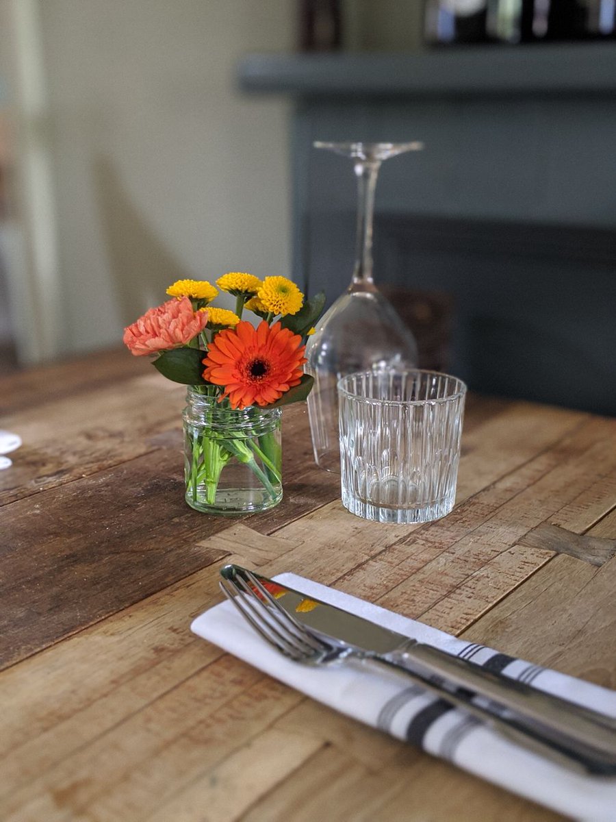 MBaileyFlorist's tweet photo. So who's reserved their table then? https://t.co/X5atfEFj1V