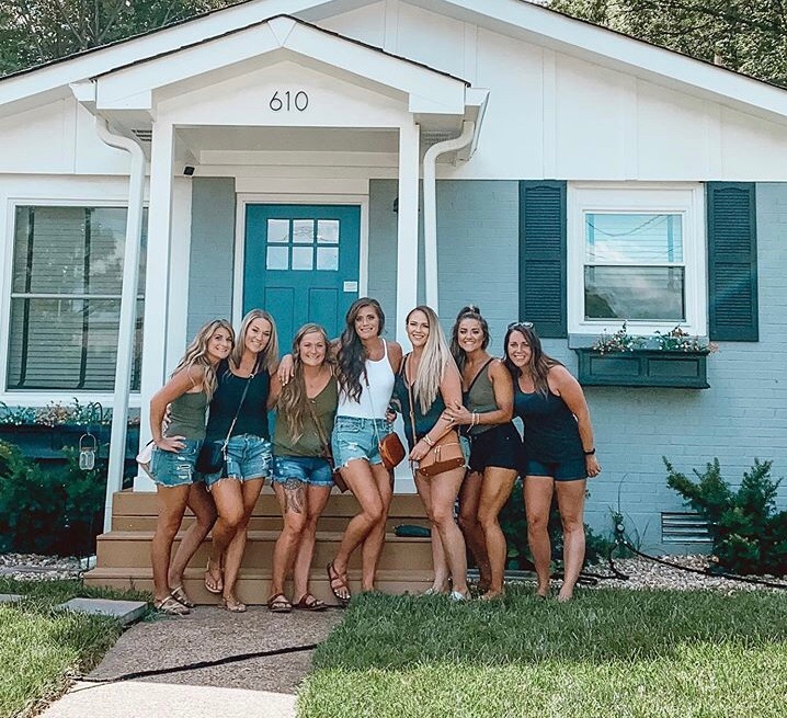 Bach parties may be on hold, but that doesn’t mean the planning should be! Link in bio if you want our help booking for when you decide to bring the party to #nashville ✨🎉 Pc: <a href="/rachh2288/">Rach</a>