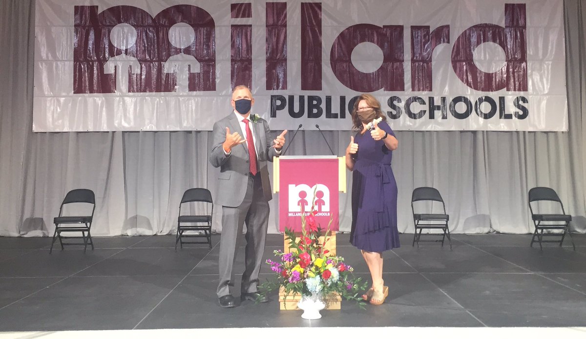 MillardPS's tweet photo. #MillardGrad2020 going strong! Millard South graduates, this is your moment. @m_south_hs https://t.co/xn10xQZOzy