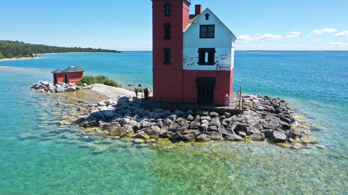MackinacKayak's tweet photo. It is time again: VOTE EVERY DAY for your favorite kayaking tour in the USA 🇺🇸 
https://t.co/SFUv7hjhwN
🏆
Thank you so much for your continued support!
🙏
@USATODAY @10best
#Mackinac #MyMackinac #GreatLakes https://t.co/h9jUh7KrHM