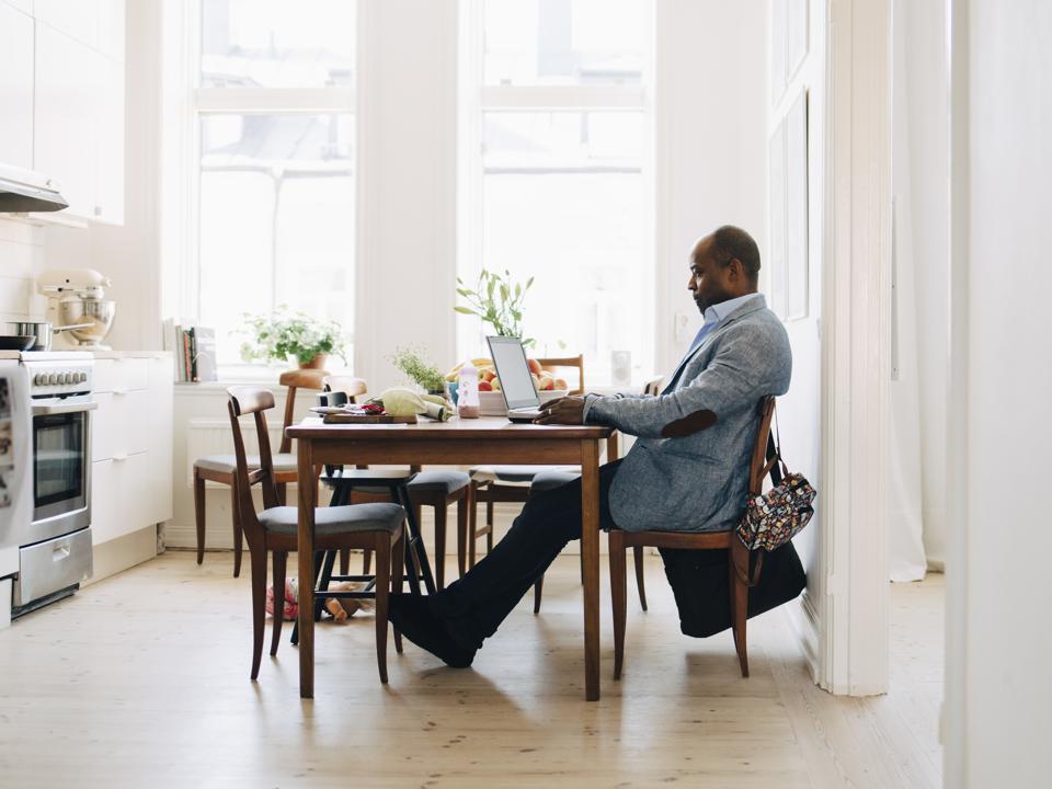 crisishelp2020's tweet photo. "5 Must-Have Skills For Remote Work" by #ashiraprossack via @forbes

Read the full article here: https://t.co/3JK9Ja3iXh

#remotework
#COVID19 
#business
#crisishelp
#jetzylife https://t.co/kgT5nZ0UGc