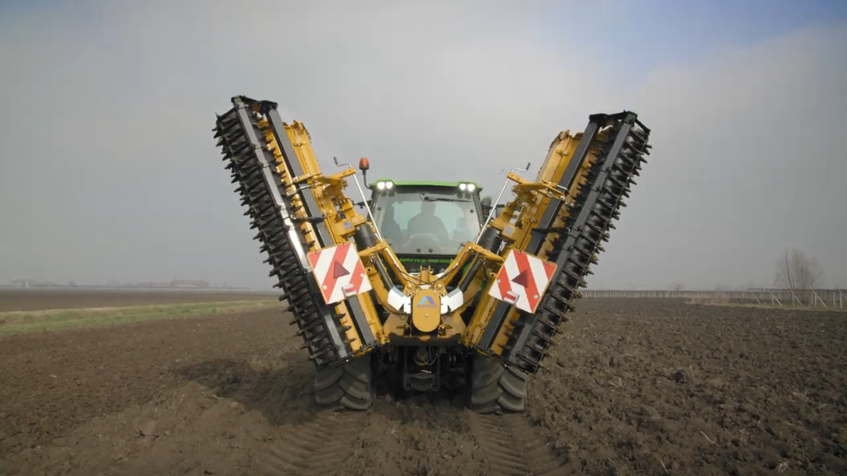 AGGROUPESPANA's tweet photo. 🆕🆕Fresadora POKER @AlpegoSpaItalia  🔜 en breve disponible en nuestros concesionarios @AGGROUPESPANA 
.
Solicita información 👉info@ag-group.es
.
#agricultura
#ganaderia 
#aggroupcreamoshorizontes https://t.co/iDvmDIADWA