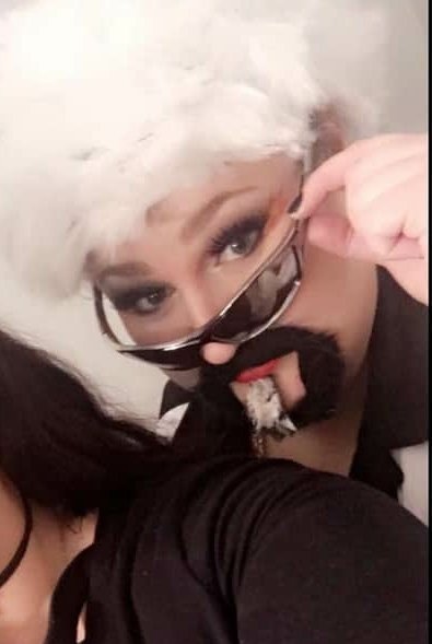 Fuhrmannator's tweet photo. @sarahschauer I think it's important to note my makeup and douche sunglasses, worn appropriately on the back of my head all night. https://t.co/OlrUUMxQH3
