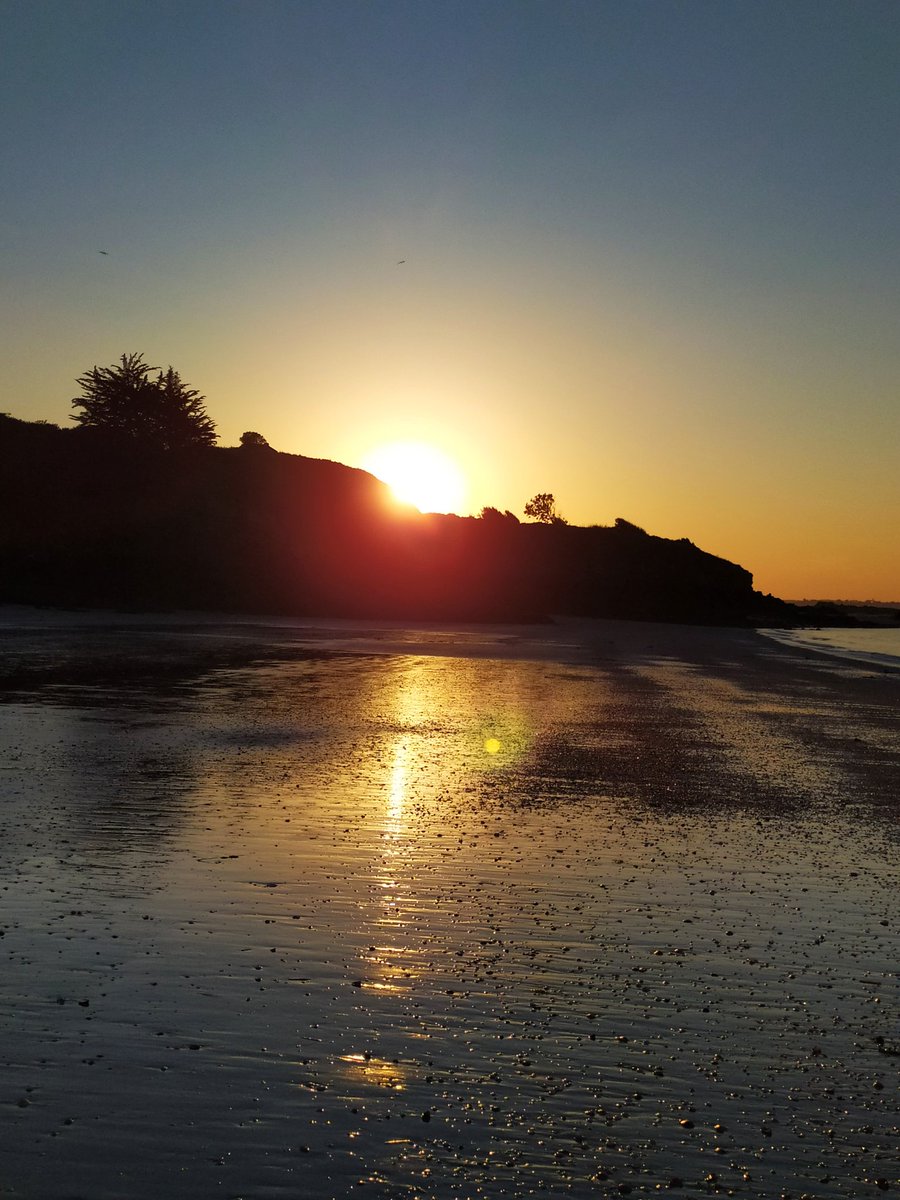 LeMaclou's tweet photo. Petites vues à la Pointe et la plage du Chevet, à Saint-Jacut, ce soir ^^ https://t.co/EjRa7ZXFOK