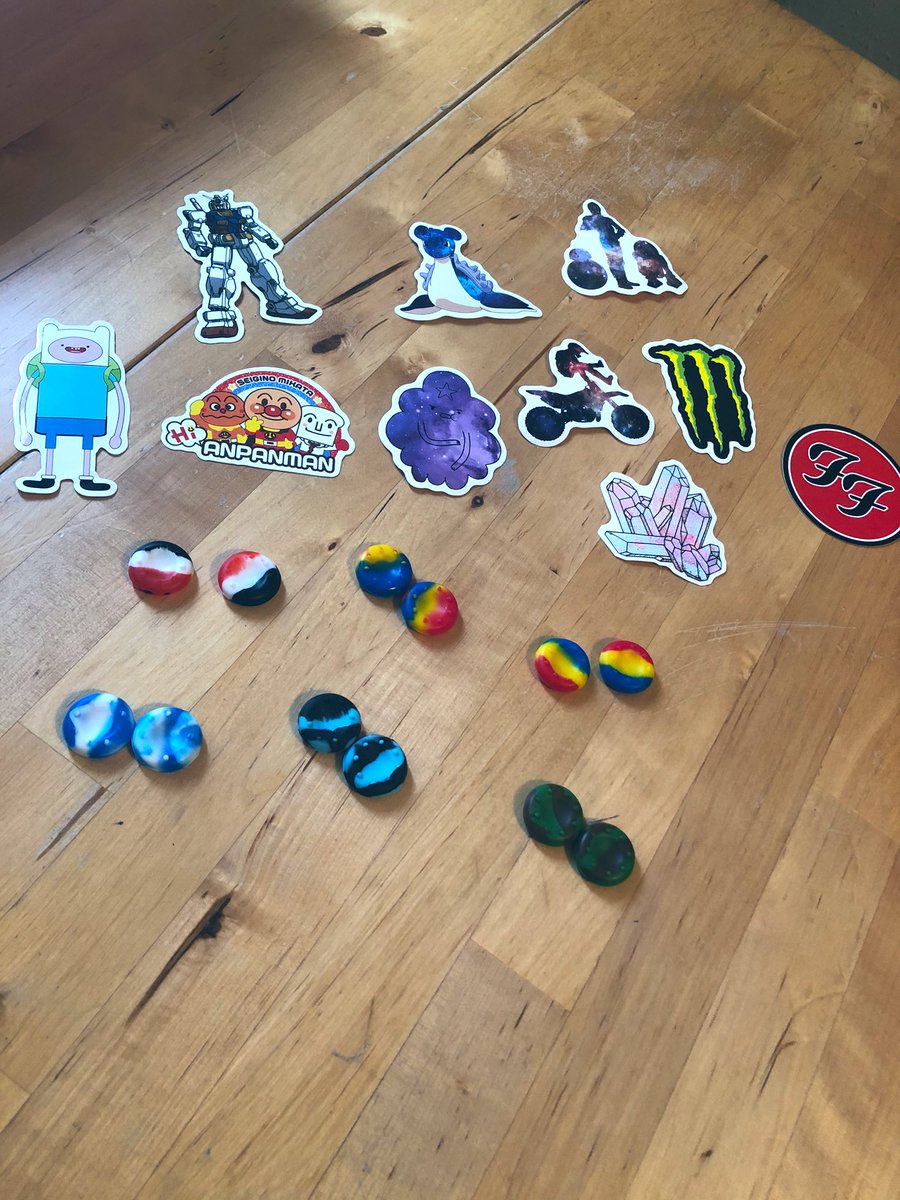 A__Schultz's tweet photo. Big shout out to @WoogieRetweets I received my DEMI-GOD Pack today 🔥 If you want to turn up your gaming with these stylish comfortable grips an get cool ass stickers too! Make sure to DM Woogie an he’ll get you all set. Use code-Schultz for 10% off any pack #TeamPantheon https://t.co/iuT9NSJlJv