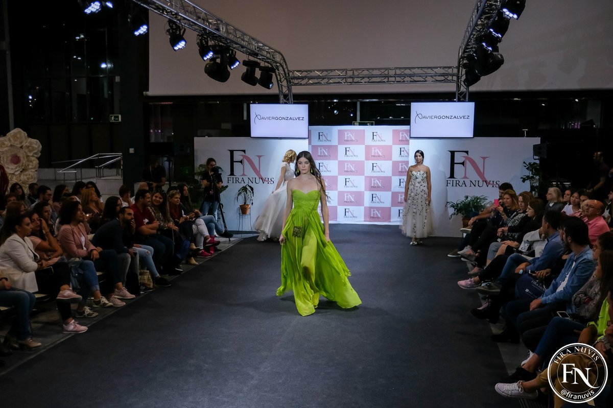 ASP_Sabadell's tweet photo. Vestidos con magia✨
.
.
#tendenciasnupciales #coleccionnovias #Bridalfashion #generacionmillennial #bodasmillennial https://t.co/nf3aJyMphI