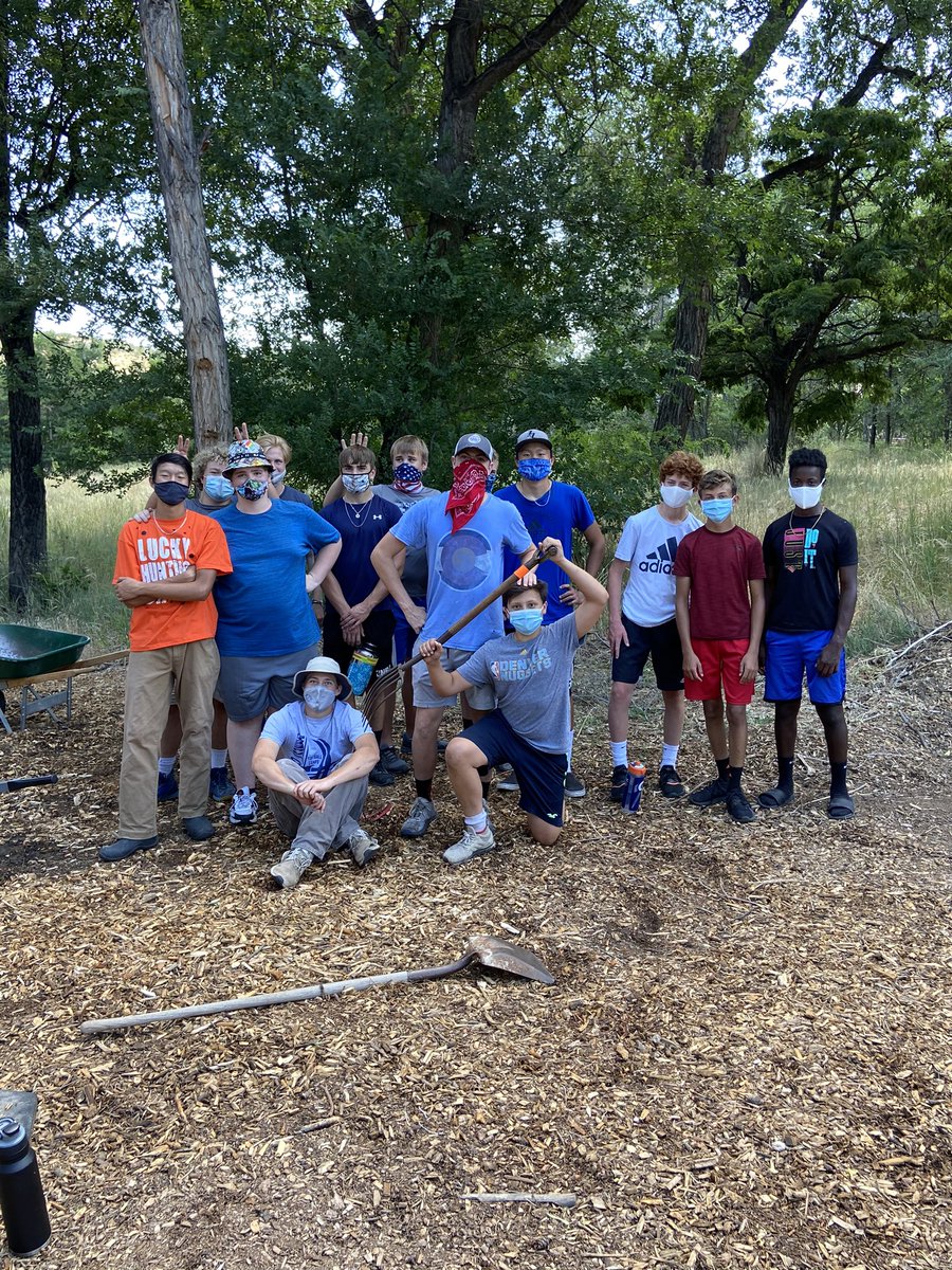 LyonsCOFB's tweet photo. Day 2 of service projects for the town in Bohn park and the Botanical Garden. There is nothing better than to give back to the community that gives so much. I am proud of these young men donating their time and serving others. https://t.co/1mxTNq8Vkt