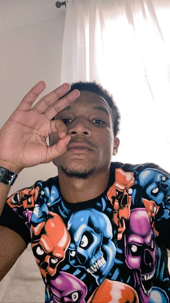 LongLiveBug's tweet photo. Been Throwing B's heavy lately. #Longlivebug https://t.co/tF0xt2YjYY