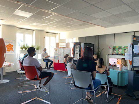 Présentation des actions clients &amp; enjeux pour le S2 #maille 18-28-45  merci à vos équipes pour votre accueil <a href="/florence_mans/">Florence Mans</a> <a href="/CyrilleHenniaux/">Cyrille Henniaux</a> #mailles #ancrage #territoires <a href="/pelletierjuar/">Huc Juliette</a> <a href="/bonneauPro/">Pascal BONNEAU</a> #Orange_GrandOuest <a href="/JacobsPierre/">Pierre Jacobs</a>