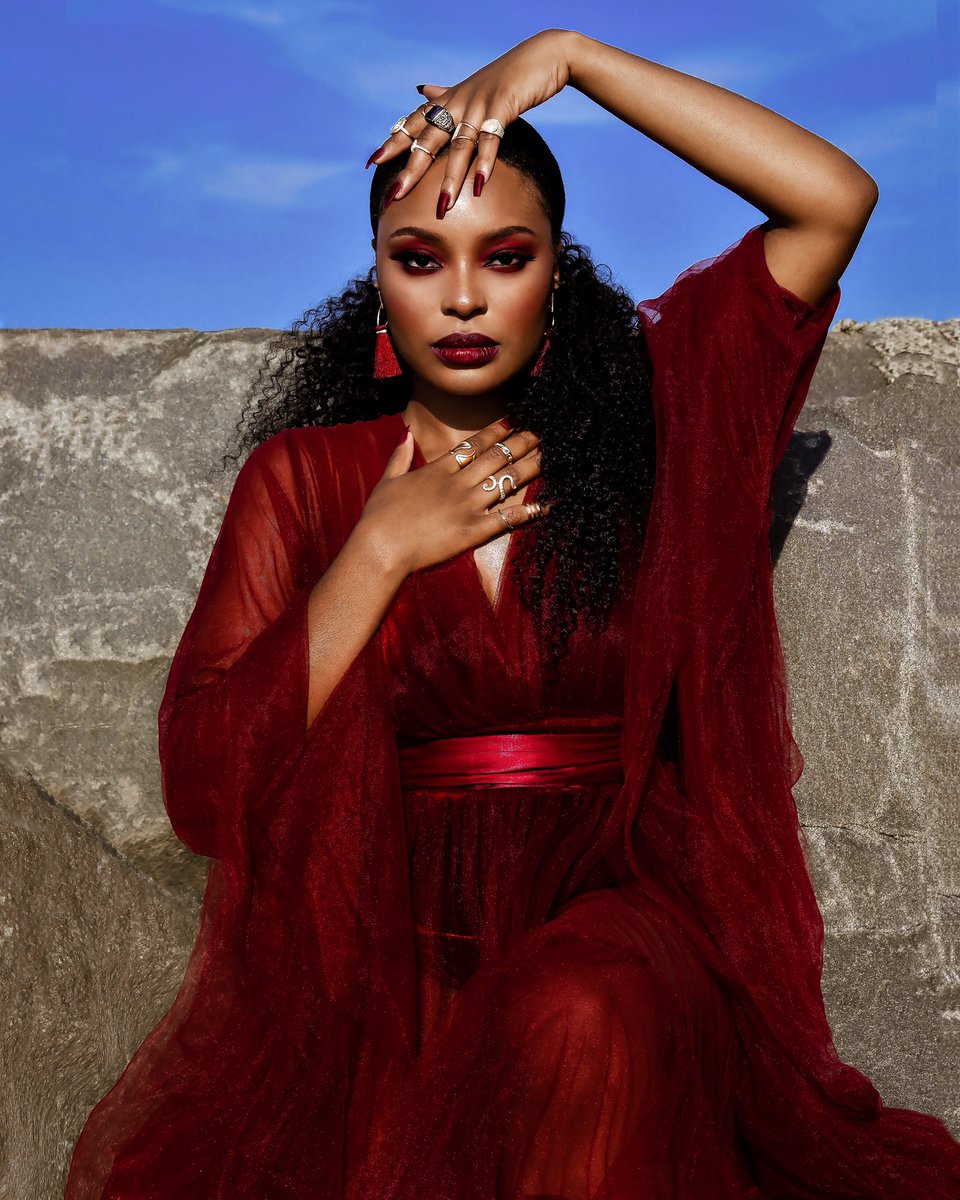 YechiStyle's tweet photo. Black women 🤝 editorial photography | styled and directed by us https://t.co/tJOhzZhXLm