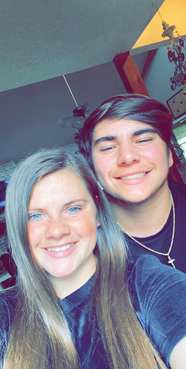 brtaylor77's tweet photo. HAPPY 18TH BRITHDAY!! I love you💕 https://t.co/TeSxH4QXBZ
