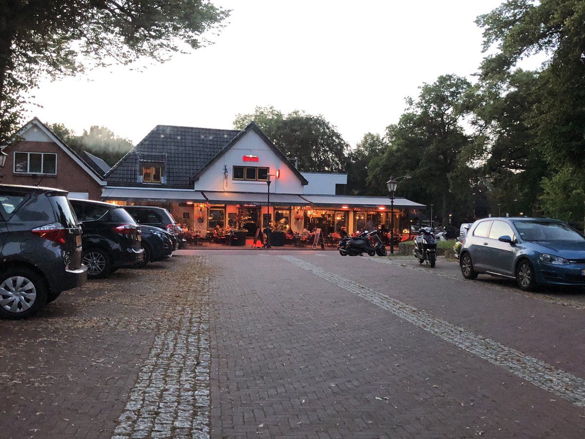 .. 🙁 l Wat een rust op de Kerkbrink.. hopelijk volgend jaar wel een Feestvierdaagse in Norg!