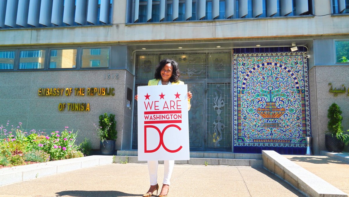 SecretaryofDC's tweet photo. The Secretary’s next stop is the Embassy of the Republic of Tunisia. ���🇳 Did you know Tunisian-American relations date back to the 18th century? In 1797 the Treaty of Peace and Friendship was signed, making Tunisia one of the first nations the US had a treaty with! #WeAreDC 🌎 https://t.co/mTEu5zYLwm