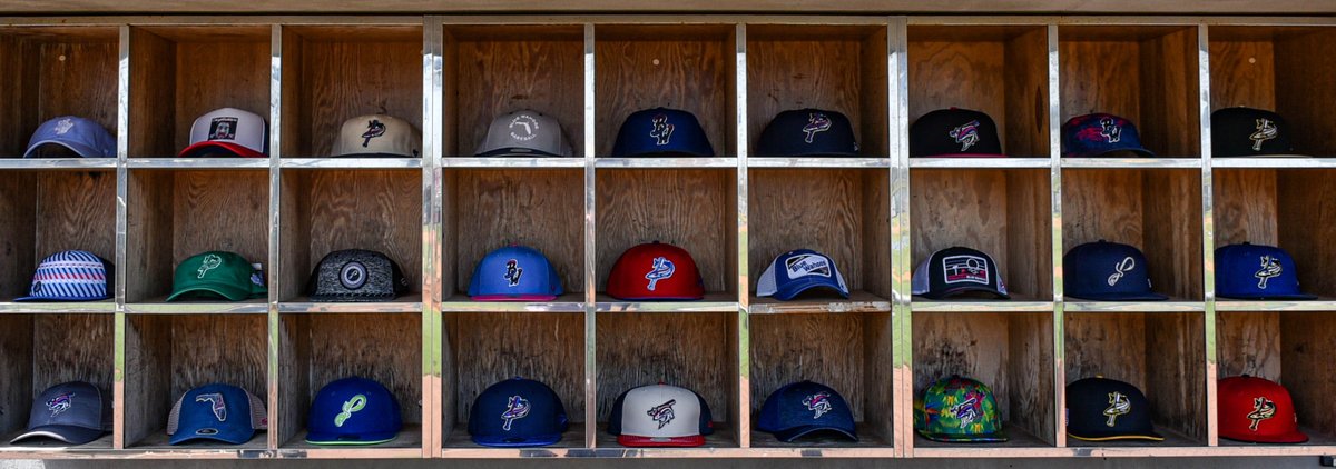 BlueWahoosBBall's tweet image. Hit retweet. You might get a free hat.

Follow all the teams in our next Tweet for more chances to win. #FollowBackForAHat