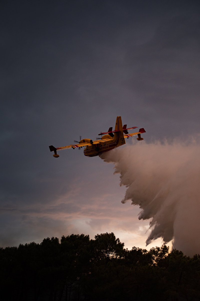 thomasdalfarra's tweet photo. Un immense merci aux héros qui vont nous sortir de cette catastrophe… #anglet #incendie #chiberta https://t.co/ihfm2CfGWY