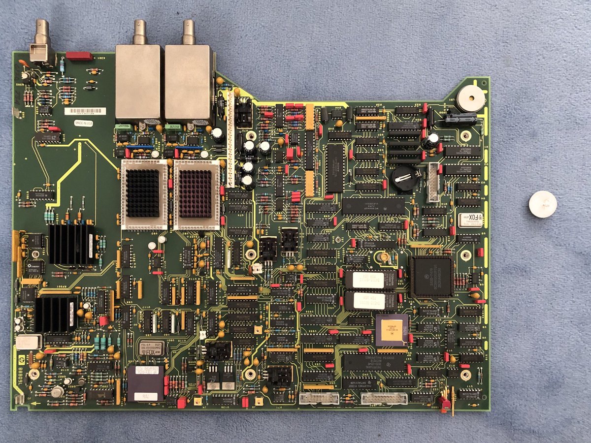 highkmos's tweet photo. Tested a dumpster scope I repaired a few days ago. The Sad thing is, that the only thing broken was the soldered CR2354. Lucky they didn’t use NVRAM with this anymore. Now the green CRT gives a cozy feeling. https://t.co/qn2tMpLP7j