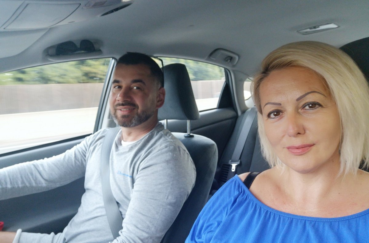 csillagcska's tweet photo. Megcsináltuk! 🇭🇺 ❤️👍🙏
28 óra! 🚗
Tegnap este 17.30-kor indultunk Tauntonból 🇬🇧 és ma este 21.30-kor átléptük a határt Hegyeshalomnál🇭🇺! Márcsak 2 óra és Budapest! 🙏😁👍
Bőgtem...
#finallywemadeit #28hours #hullafaradtakvagyunk https://t.co/oIQWjl35oq
