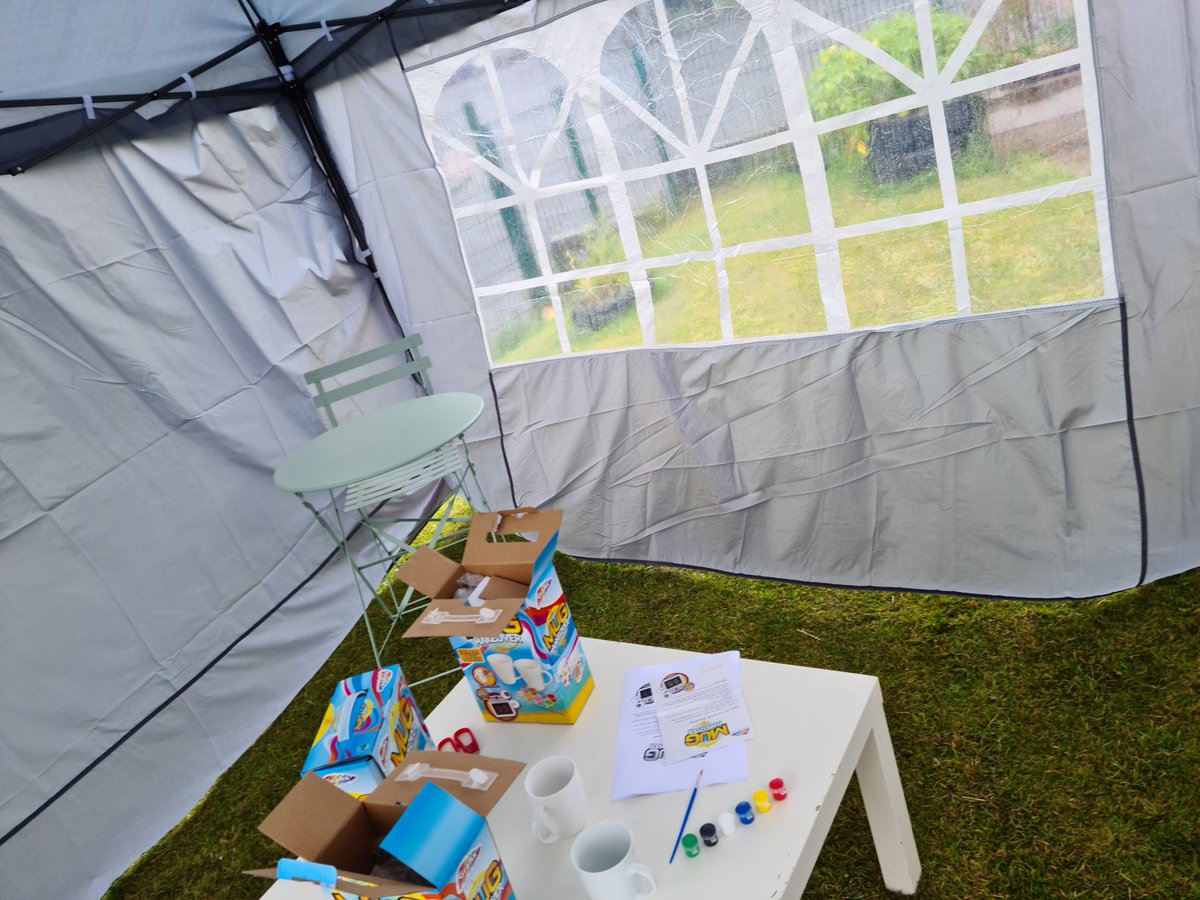 Great first outdoor youth session in our gazebo with our #youngcarers doing some mug decorating First time in 4 months we've seen them in person. #youthwork #outdoorsessions @ycalanysortit1 <a href="/ysortit/">Y sort it</a> <a href="/bethysortit/">Beth Muir</a> <a href="/MarilisaYsortit/">MarilisaYSortit</a> <a href="/YCtoniysortit/">toni</a>