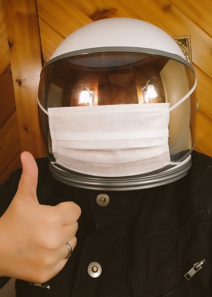 #spacehelmetgirl approves wearing a mask.