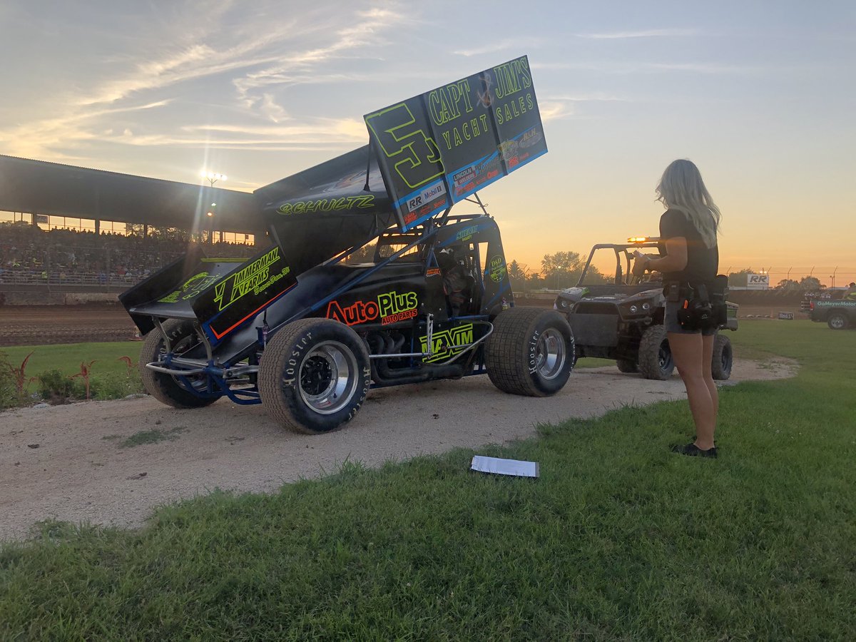 Heat Race #5 goes to <a href="/5jSherm/">Jeremy Schultz</a>!

@DirtPlymouth 
<a href="/ASCoC/">Amiyah Scocca</a> 
<a href="/IRA_sprints/">IRA Sprints</a> 

#RRF