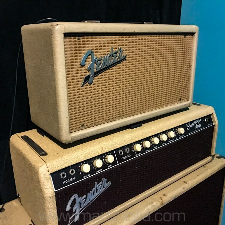 SurfGuitar's tweet photo. Early 60s Fender. #vintageguitar #vintageguitars #fender #reverb #fenderreverb #fendershowman #fenderamp #surfguitar #surfguitar101 #reverbtank #guitar #music #fb https://t.co/VP3DJqbwIh