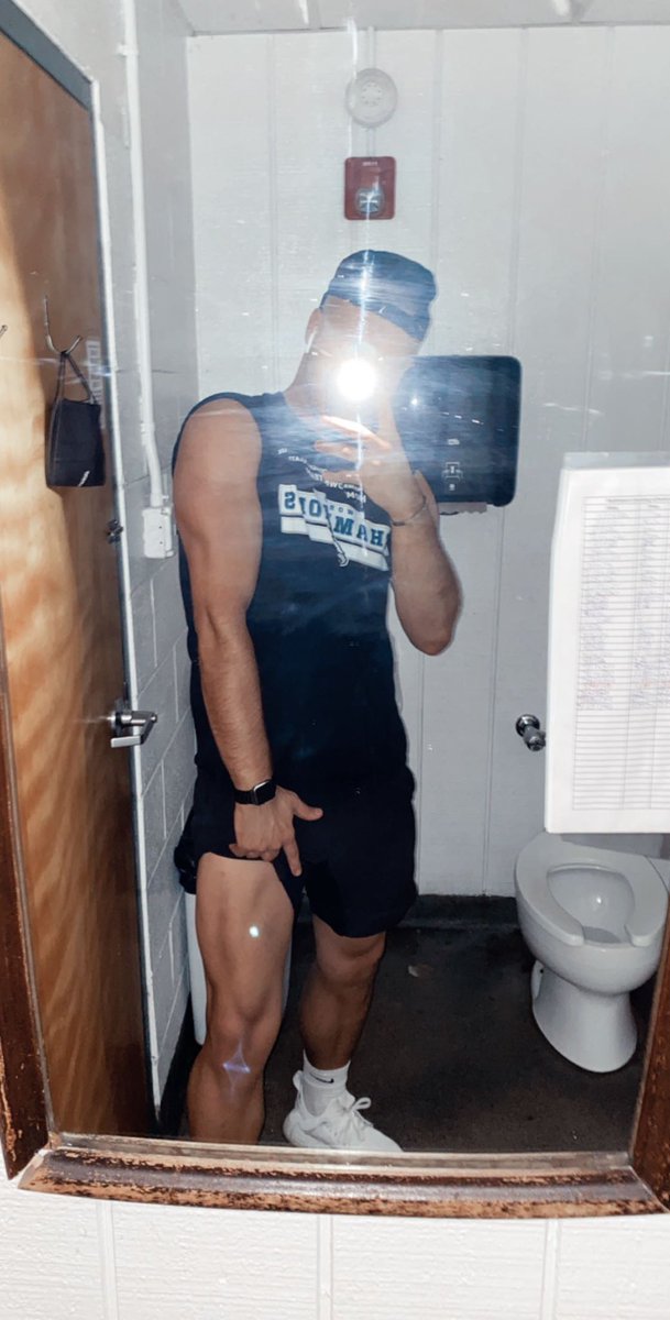 nochillwayne's tweet photo. oh hey there ;) https://t.co/xtN3U0lItf