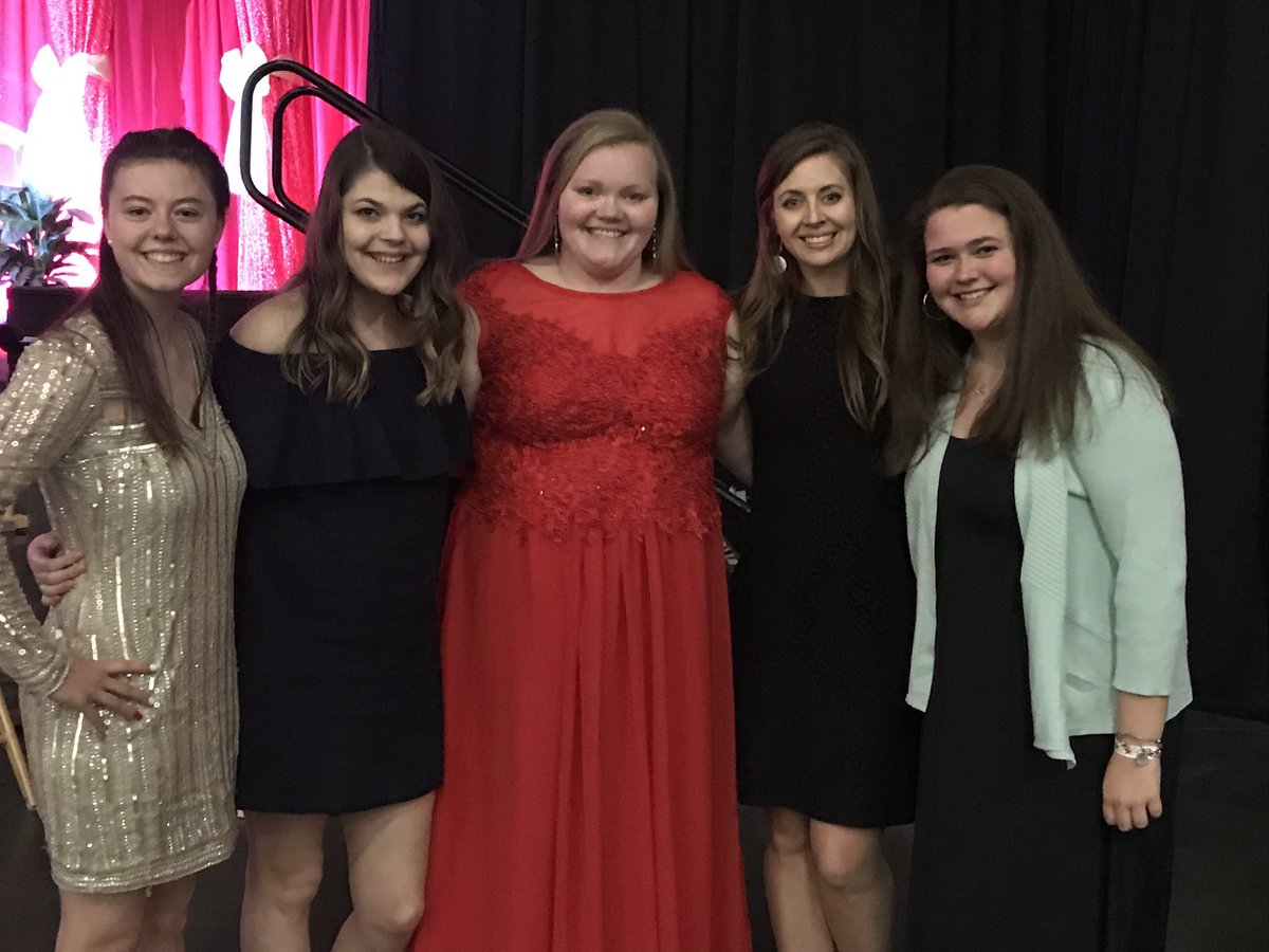 virginiafccla's tweet photo. Today is International Friendship Day! Your #VAFCCLA state officers are recognizing some of their friends from school and #FCCLA in these photographs, which showcase moments from earlier this year and our last state conference!  #InternationalFriendshipDay @TAHSFCCLA @pchs_fccla https://t.co/9qJe6NTM9b