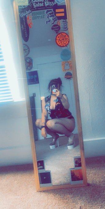 Peek that new new on my only fans https://t.co/773Uz4cuZ5