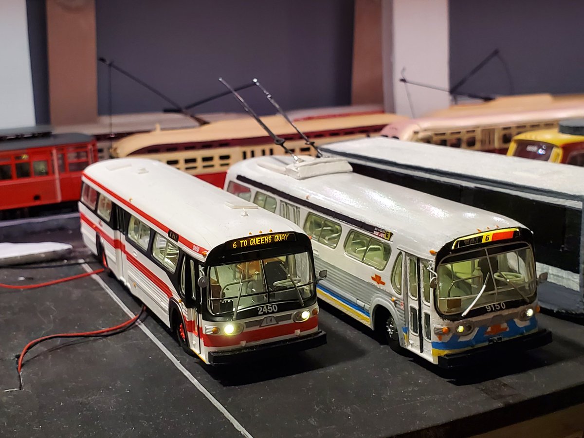 itsreinerseth's tweet photo. @RapidoTrains any plans on making a GM-Brown Boveri trolley bus? Here is a custom one I made using one of your unlettered buses. @TTChelps leased some @takeETSalert GM Brown Boveri trolley buses back in the day. #transitmodel https://t.co/QSYC7EWls4