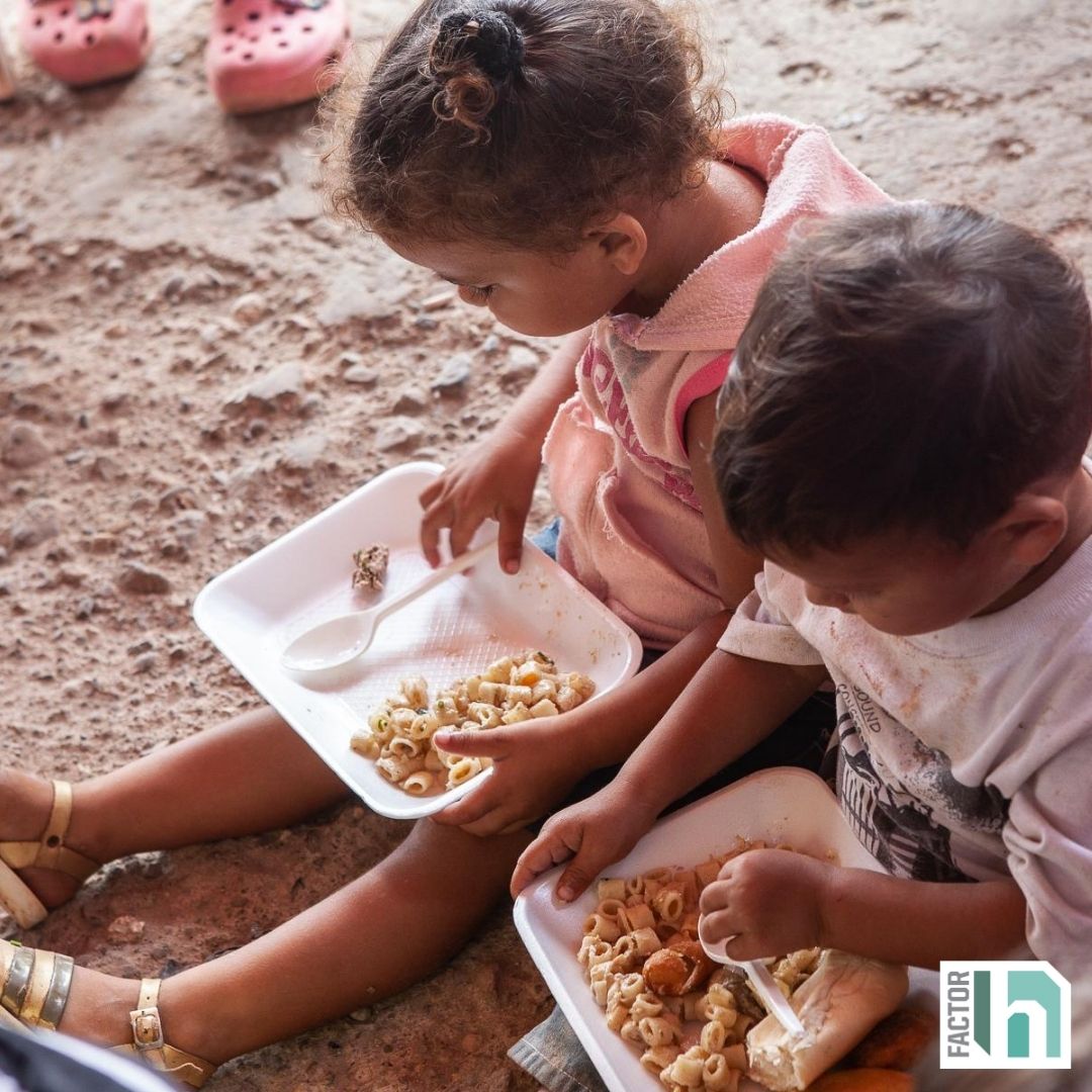 FactorH_LatAm's tweet photo. Our #ProjectAbrazos aims to assist approximately 140 children at-risk for HD and living in poverty in Colombia and Venezuela. We are currently seeking funding to expand a remote learning project so these children can stay on track with their learning during the pandemic. 📚 🧡 https://t.co/STg9NGNQ0I