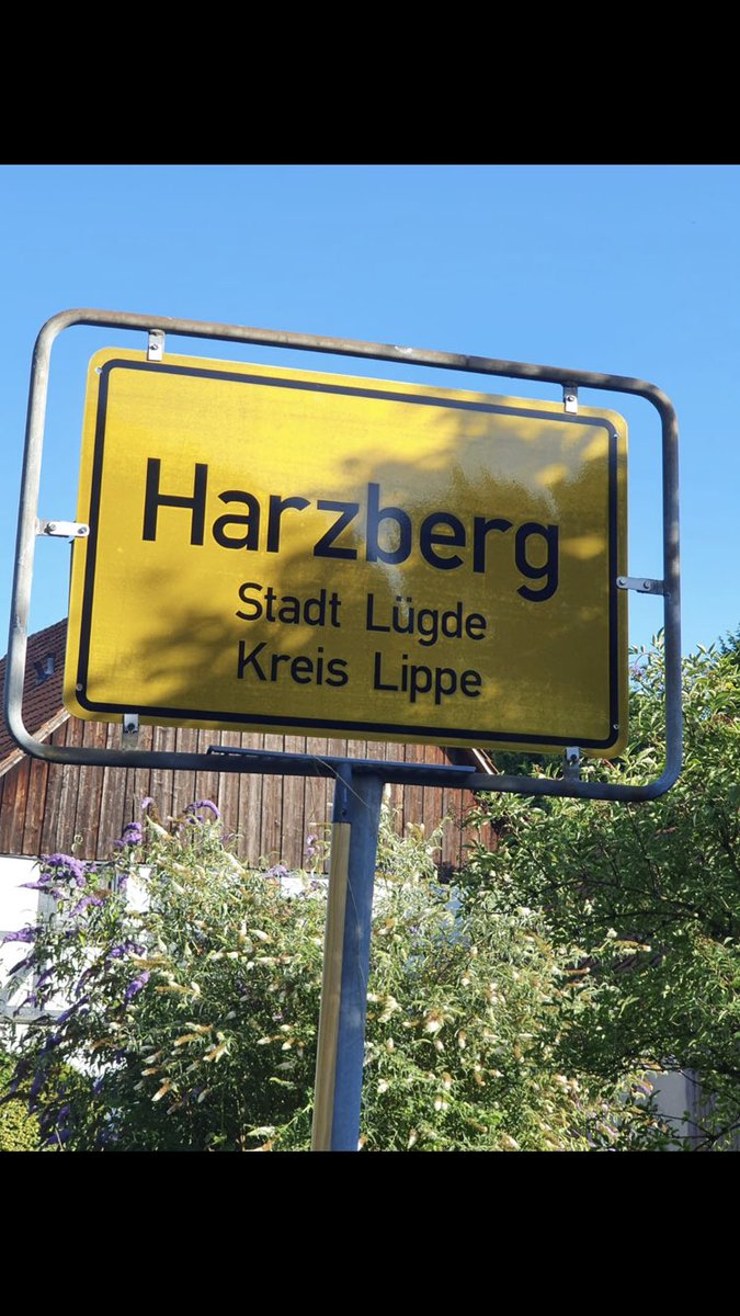 schroederk1971's tweet photo. Schöner Sommerabend mit unserem SPD-Team in #Harzberg. Wir wurden sehr herzlich empfangen und hatten wieder viele tolle Gespräche. 
Am Dienstag geht unsere Sommertour in meinem Wahlbezirk 90 Wörderfeld, Falkenhagen und Henkenbrink weiter. @stadtluegde 
#blomefuerluegde
#spdlügde https://t.co/XcsMhXkdrq