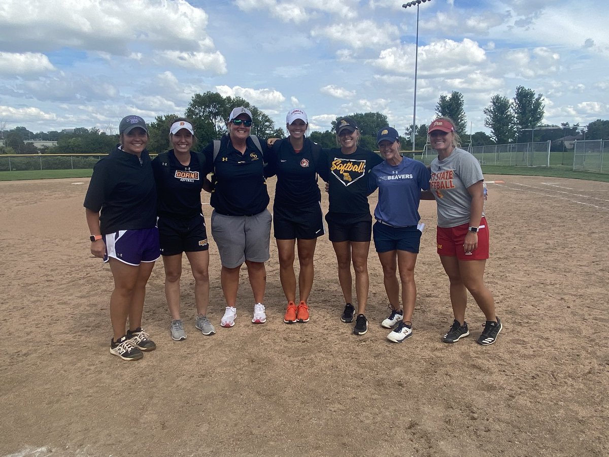 QuakesRecruit's tweet photo. A HUGE THANK YOU to the college coaches who came out and put on a great camp! @NEQuakesSB #QuakesRecruiting #NEQuakes #QuakesSoftball https://t.co/dUksUy0f3o