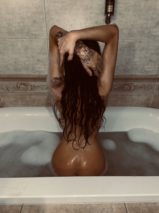 I arrived safely in Budapest 😜  #sexygirl #shoot https://t.co/oFTrJFmLtH<a href="/tag/sexygirl"class="tags">#sexygirl</a><a href="/tag/shoot"class="tags">#shoot</a>