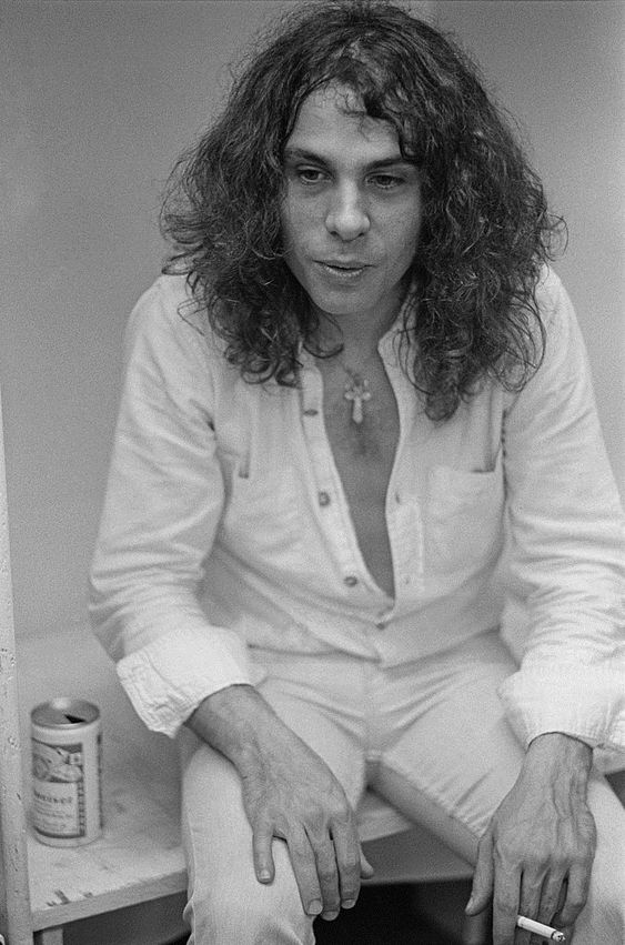 ReturnofR's tweet photo. Ronnie James Dio OR James Hetfield? #RonnieJamesDio #JamesHetfield https://t.co/Na2UoDup24 https://t.co/bgXleqOyaO