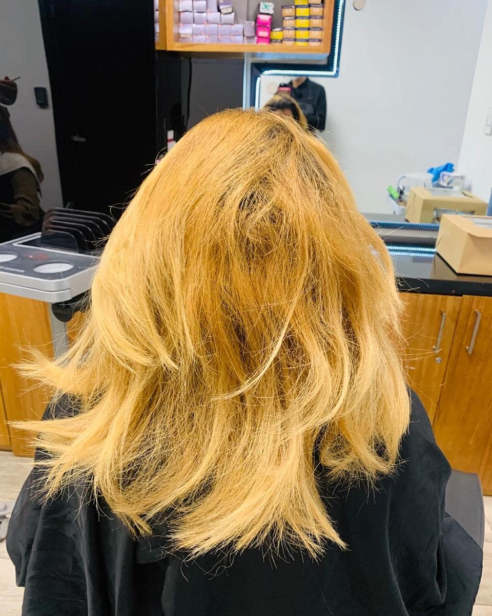 Beiabeauty's tweet photo. PERFECT hair = HAPPY life💚
Una melena de revista por nuestro #BeiaTeam 🤩 Desliza para ver el antes😱👉🏼
-
Mañana te esperamos a partir de las 8:00am. Puedes agendar tu cita a través de nuestro whatsapp. 
-
#beiasantiago #lacasitaverde #beiateam #wedobeauty #bellezasostenibl https://t.co/JFy29tywTe