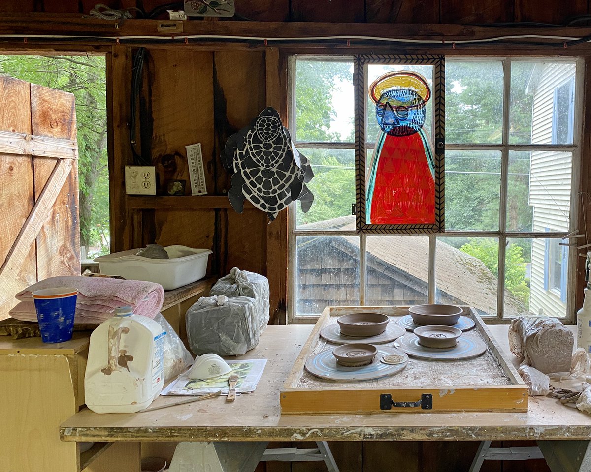 MonaLisaLvsHeah's tweet photo. Who dis? A couple more successful late afternoon hours of wheel throwing under the watchful eye of St. Samuel. Two nice pasta bowls & a couple of small plates w/a special appearance by #BabyYoda
#Pottery #FailingBetterEveryDay #SummerLearning #ClayisFun 🦚 https://t.co/Guo5wI7RCL