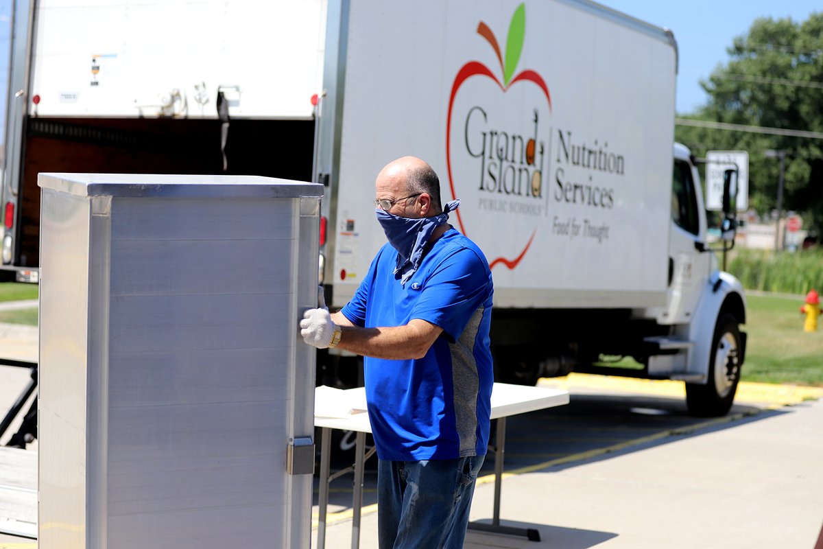 GIPS_Eats's tweet photo. PLEASE contact your senator and congressman to support this bill!  
Chairman Scott Introduces Bill to Provide Free School Meals to All Students During COVID-19 Pandemic https://t.co/GtMJ17hd6V

   @SenatorFischer  @SenSasse @RepAdrianSmith #NoKidHungy https://t.co/T9I6Y5HvWu