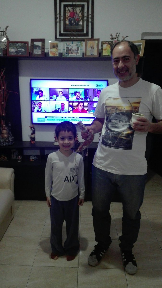 #foxradio hola! Los estamos mirando desde Realicó La Pampa, con mate y salamines