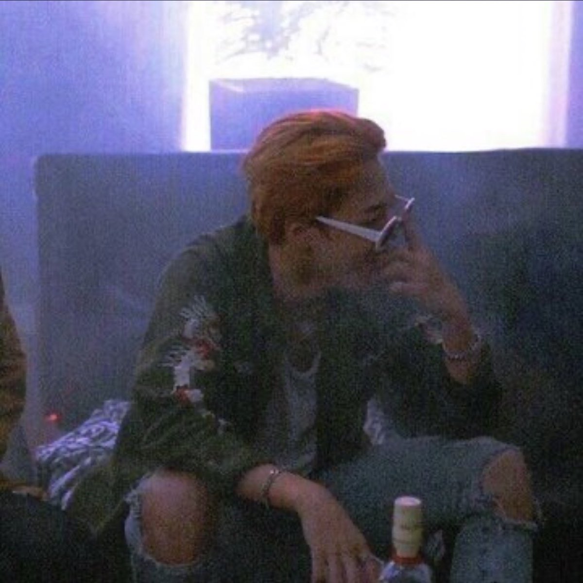 jimin in ripped jeans ; a thread