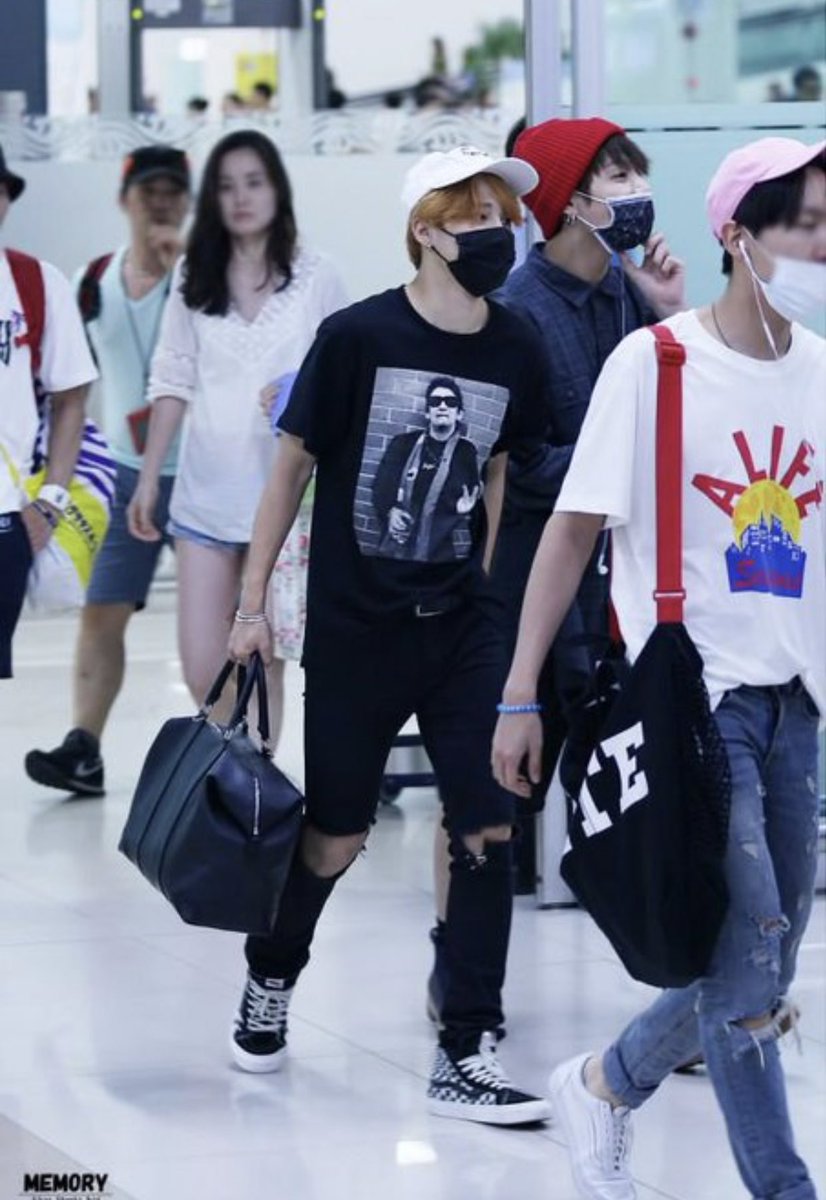 jimin in ripped jeans ; a thread